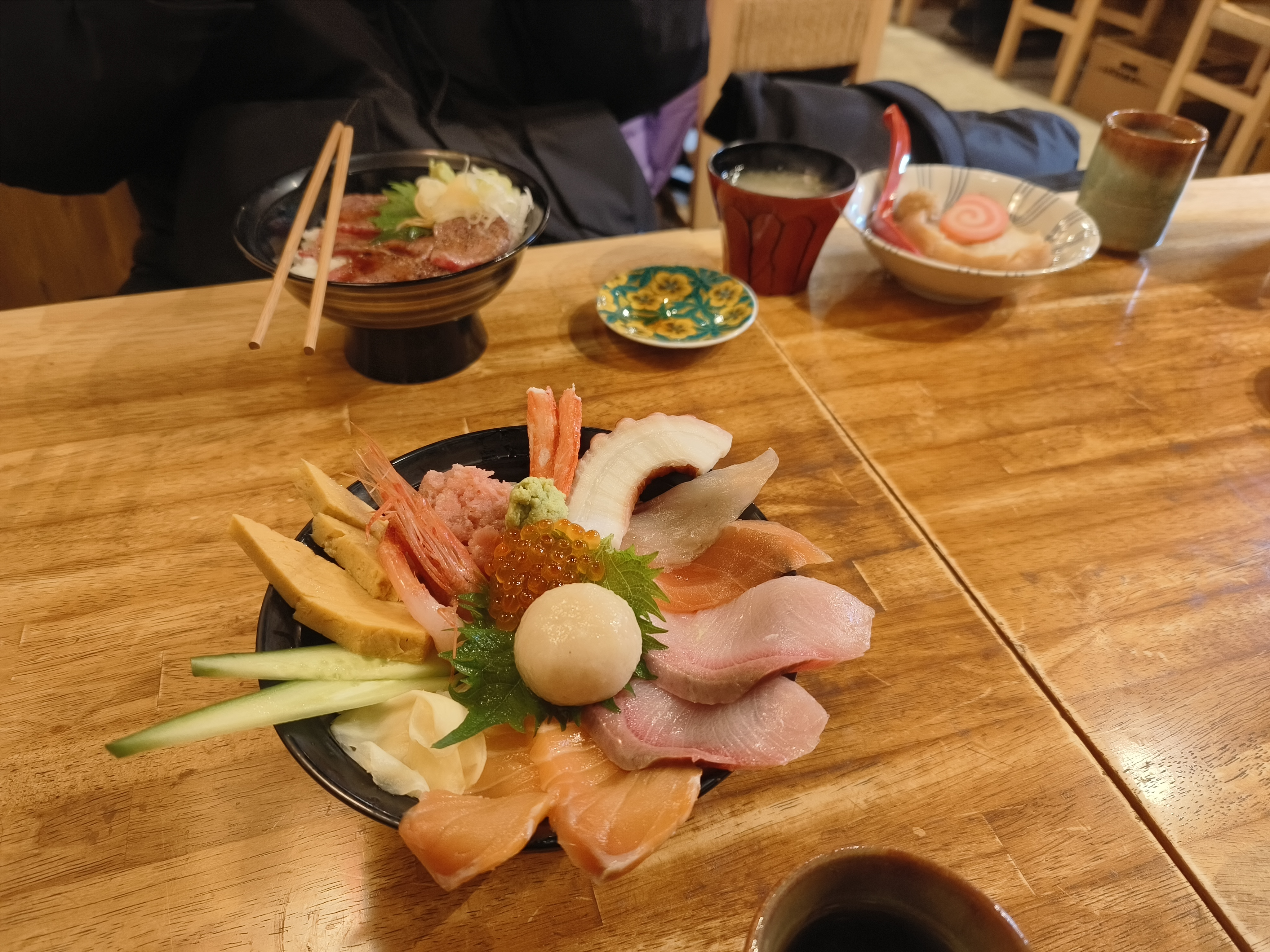 金泽近江町市场的海鲜丼